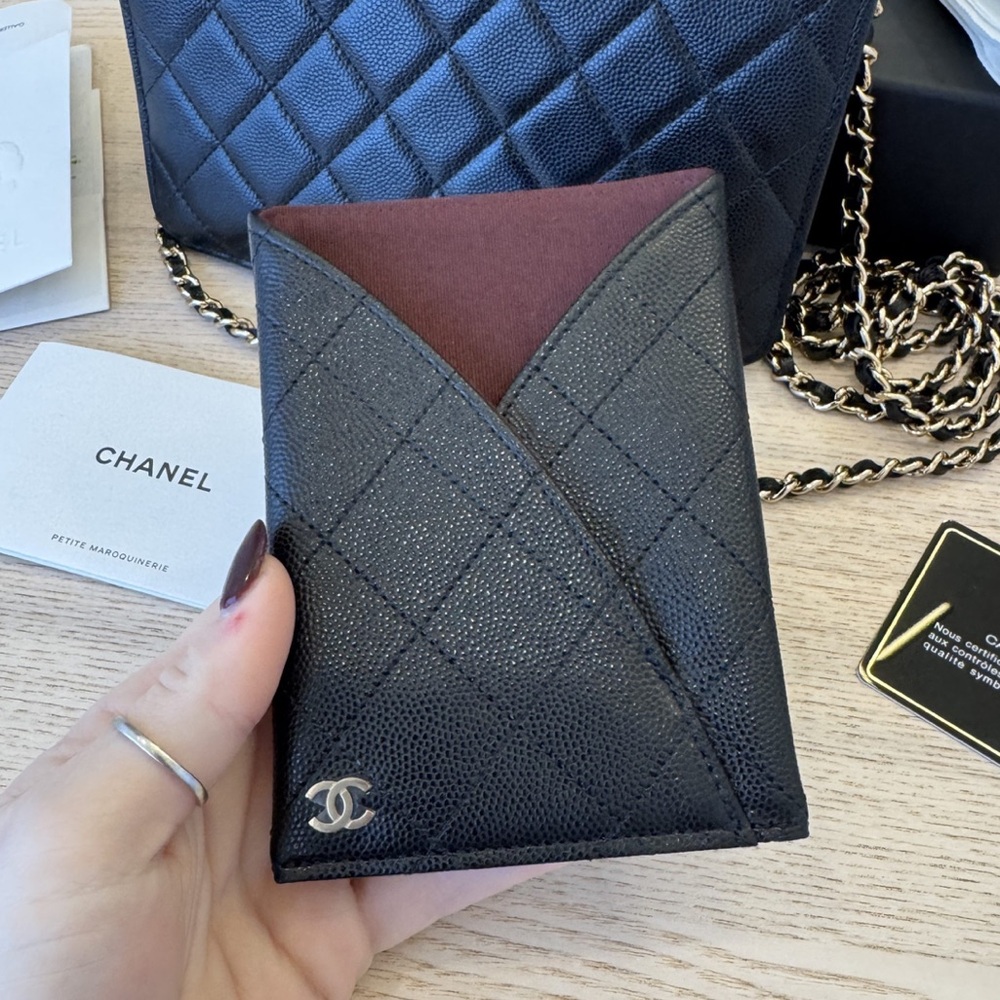 💎✨ BEAUTIFUL ✨💎 WOC CHANEL WITH PHONE CASE CROSSBODY QUILTED - Picture 14 of 17